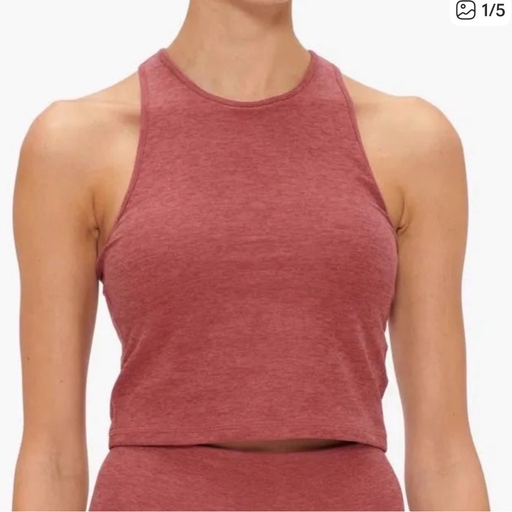 Vuori NWOT elevation plyo tank small brick red
